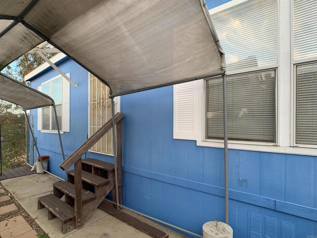 Image 5 of property listing at 300 Thornton Drive 5, El Cajon, CA 92021