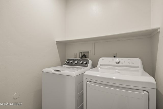 551 E Camino Luna Azul, Sahuarita, AZ 85629