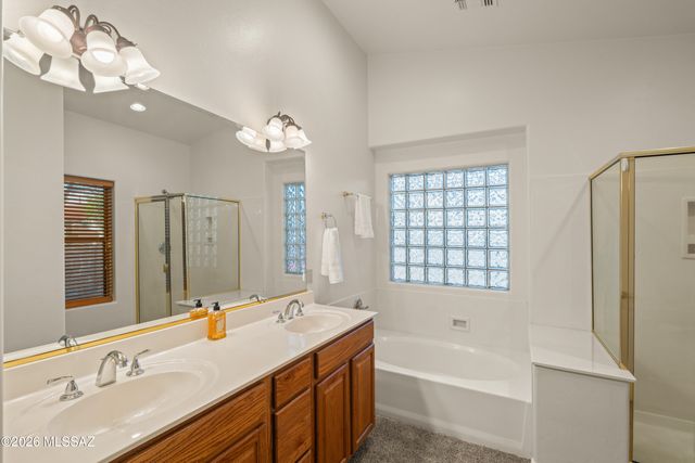 551 E Camino Luna Azul, Sahuarita, AZ 85629