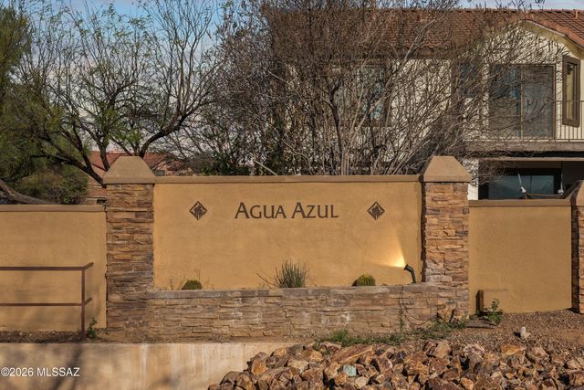551 E Camino Luna Azul, Sahuarita, AZ 85629