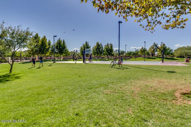 551 E Camino Luna Azul, Sahuarita, AZ 85629