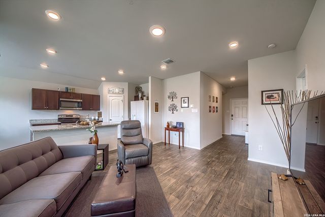 756 OCELOT CT, Seguin, TX 78155