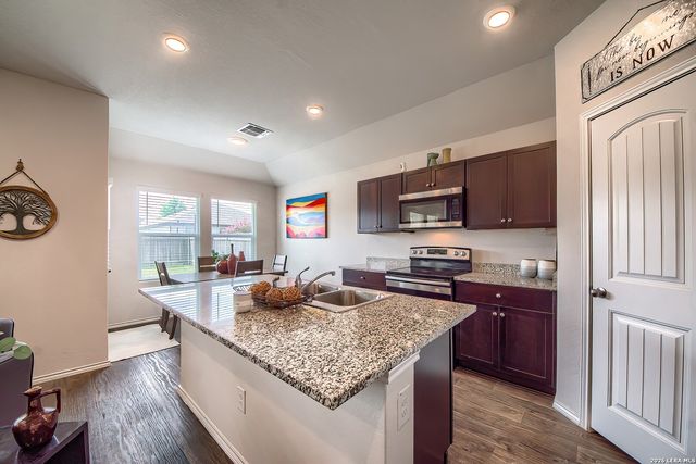756 OCELOT CT, Seguin, TX 78155