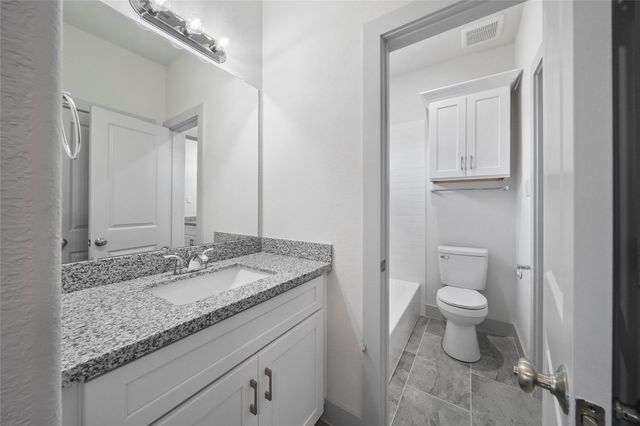 7242 Saint Augustine Street B, Houston, TX 77021