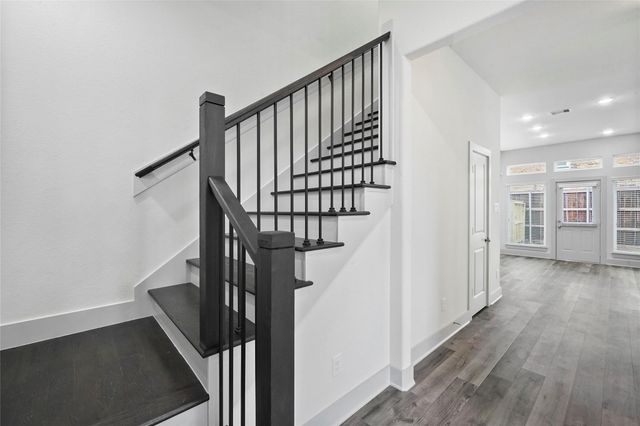 7242 Saint Augustine Street B, Houston, TX 77021