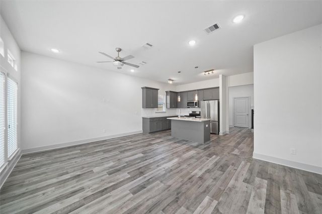 7242 Saint Augustine Street B, Houston, TX 77021