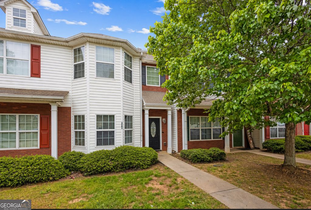 1761 Glen View Way, Hampton, GA 30228