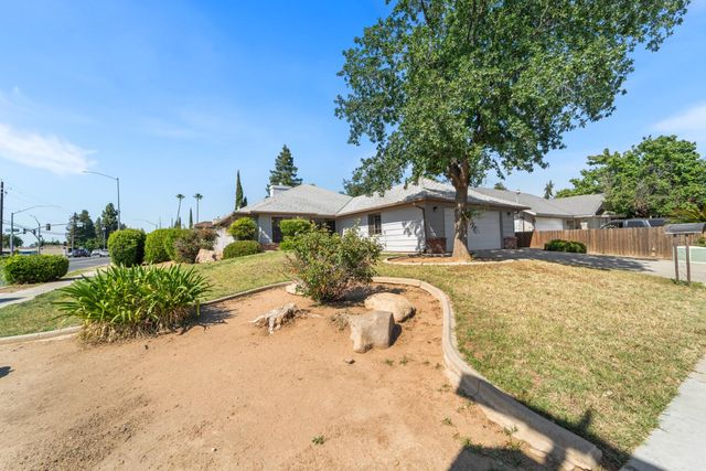 1407 Purvis Avenue, Clovis, CA 93611