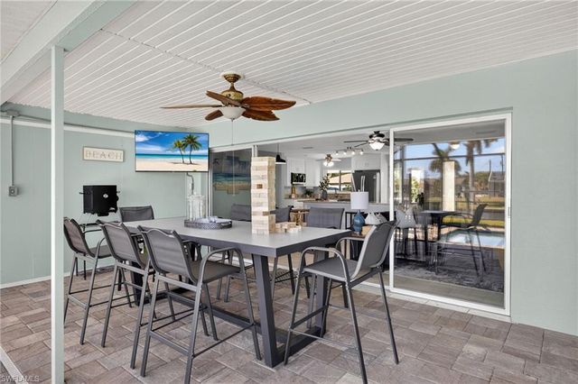 1421 Windsor CT, Cape Coral, FL 33904