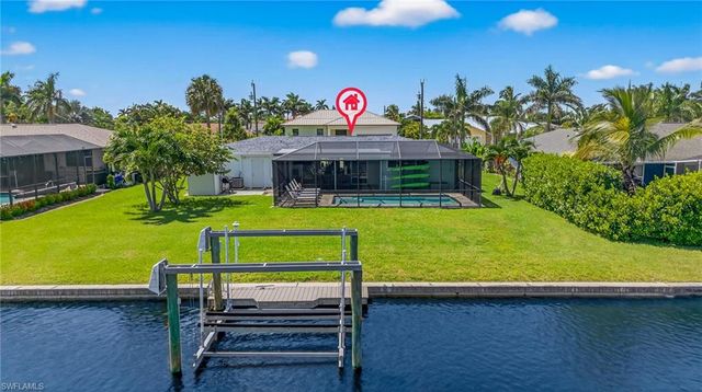 1421 Windsor CT, Cape Coral, FL 33904