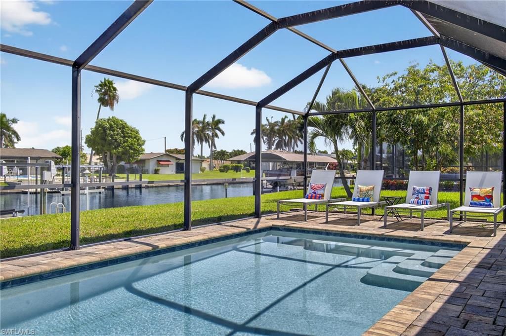 1421 Windsor CT, Cape Coral, FL 33904