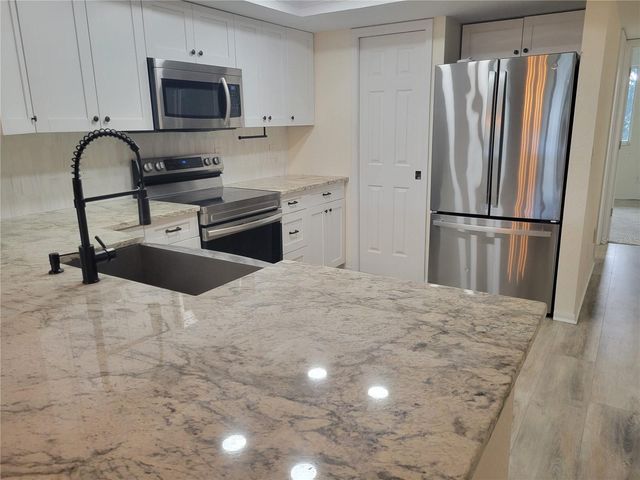 9976 INDIAN KEY TRAIL 7, Seminole, FL 33776