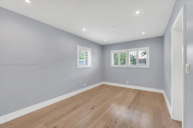 10330 SW 51st St, Miami, FL 33165