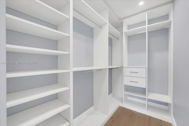 10330 SW 51st St, Miami, FL 33165