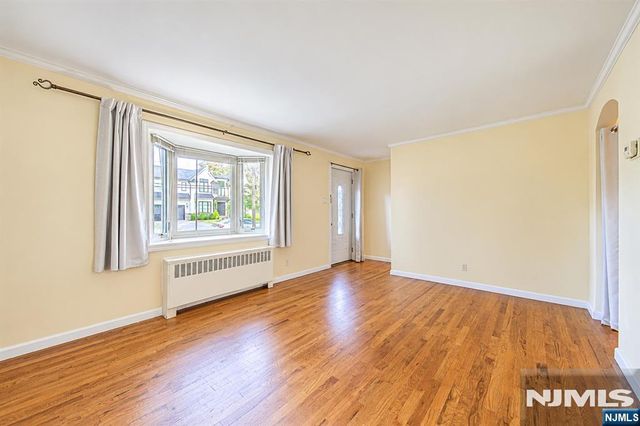 172 Behnke Avenue, Paramus, NJ 07652