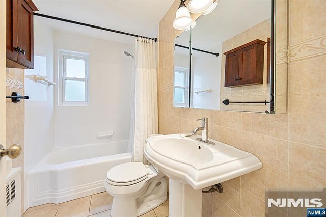 172 Behnke Avenue, Paramus, NJ 07652
