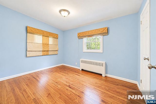 172 Behnke Avenue, Paramus, NJ 07652