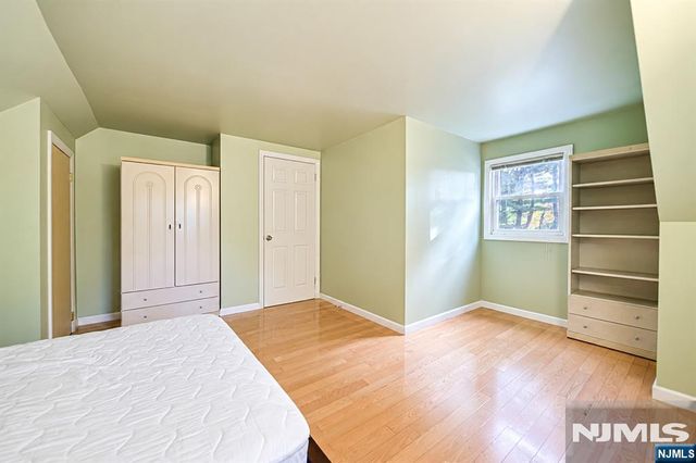 172 Behnke Avenue, Paramus, NJ 07652