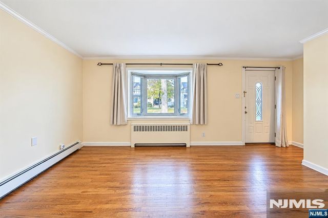 172 Behnke Avenue, Paramus, NJ 07652