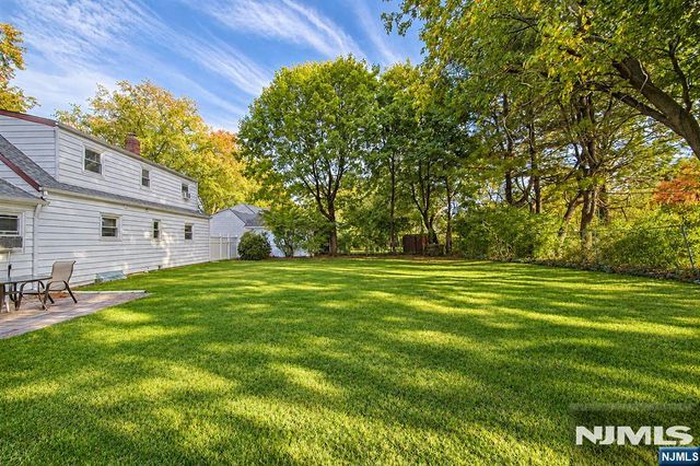 172 Behnke Avenue, Paramus, NJ 07652