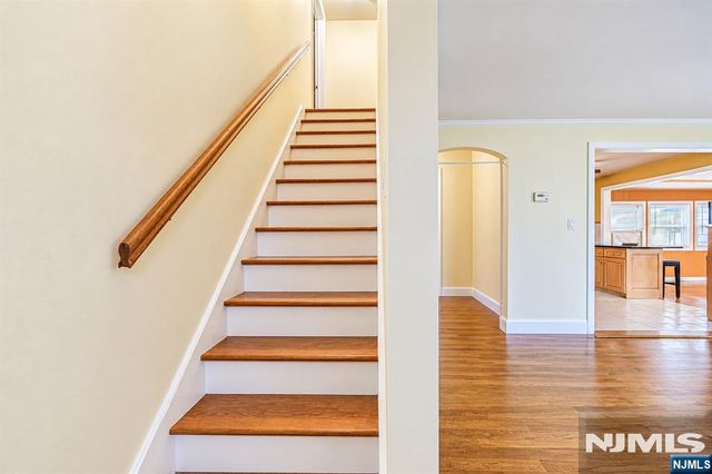 172 Behnke Avenue, Paramus, NJ 07652