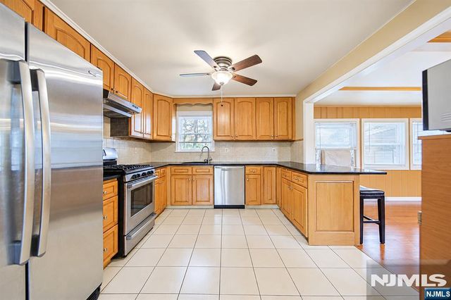 172 Behnke Avenue, Paramus, NJ 07652