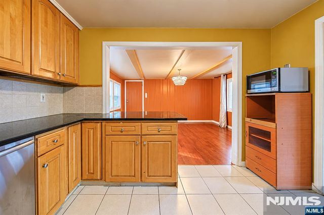 172 Behnke Avenue, Paramus, NJ 07652