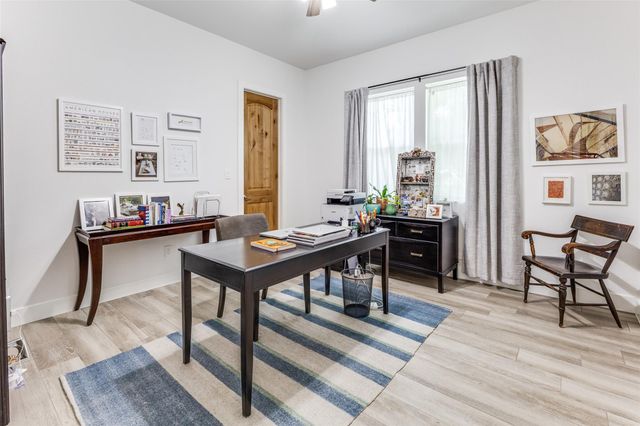 410 Woodland Oaks TRL, Buda, TX 78610