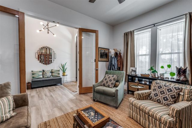 410 Woodland Oaks TRL, Buda, TX 78610