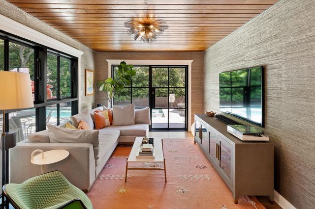 2304 Greenlee DR, Austin, TX 78703