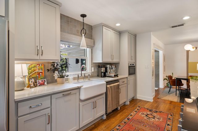 2304 Greenlee DR, Austin, TX 78703