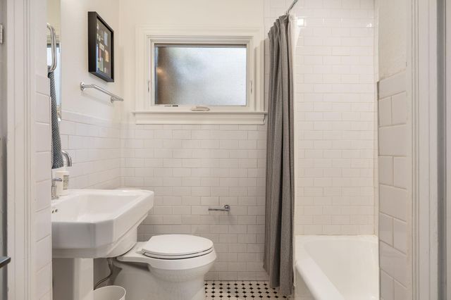 2304 Greenlee DR, Austin, TX 78703