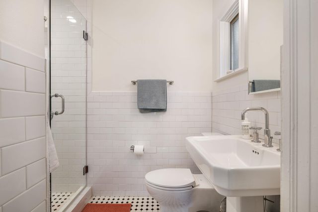 2304 Greenlee DR, Austin, TX 78703