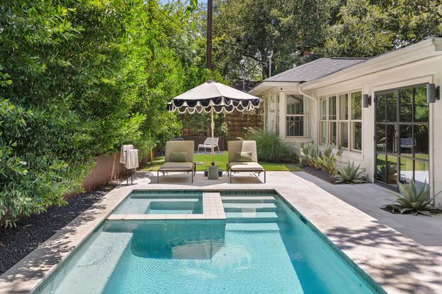 2304 Greenlee DR, Austin, TX 78703