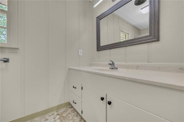 231 Honeysuckle Drive, Commerce, GA 30529