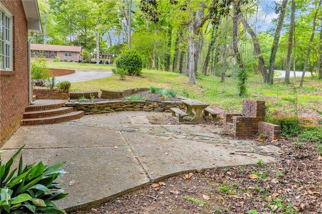 231 Honeysuckle Drive, Commerce, GA 30529