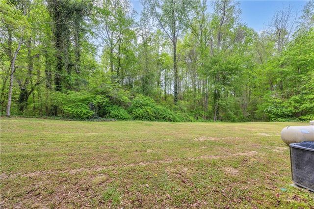231 Honeysuckle Drive, Commerce, GA 30529