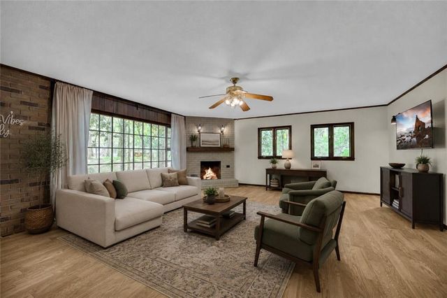 231 Honeysuckle Drive, Commerce, GA 30529
