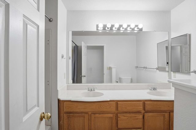1507 Crestwood Dr, Escalon, CA 95320