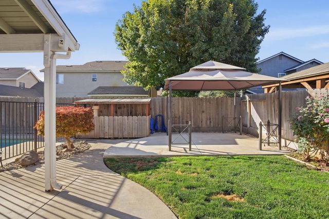 1507 Crestwood Dr, Escalon, CA 95320