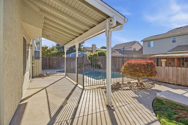 1507 Crestwood Dr, Escalon, CA 95320