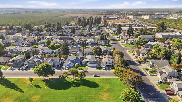 1507 Crestwood Dr, Escalon, CA 95320
