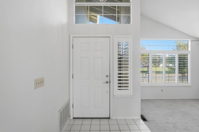 1507 Crestwood Dr, Escalon, CA 95320