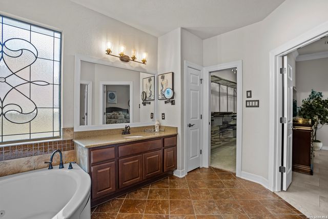 1207 Via Belcanto, San Antonio, TX 78260