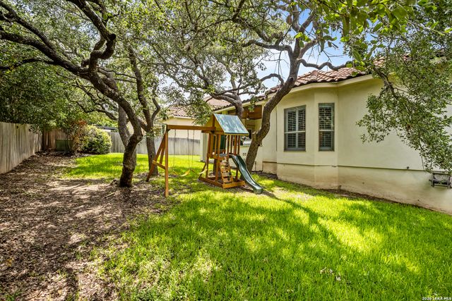 1207 Via Belcanto, San Antonio, TX 78260