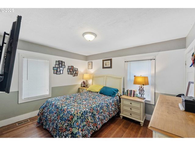 865 N DEAN St, Coquille, OR 97423