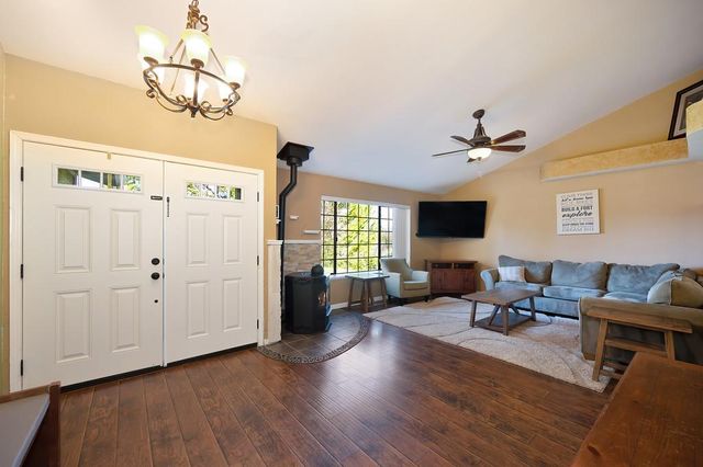 2836 Clemson Dr, Cameron Park, CA 95682