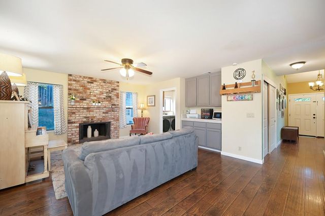 2836 Clemson Dr, Cameron Park, CA 95682