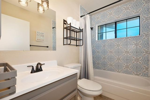 2836 Clemson Dr, Cameron Park, CA 95682