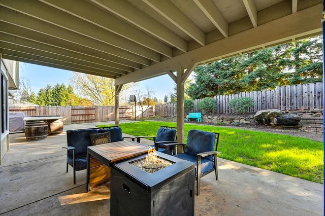 2836 Clemson Dr, Cameron Park, CA 95682